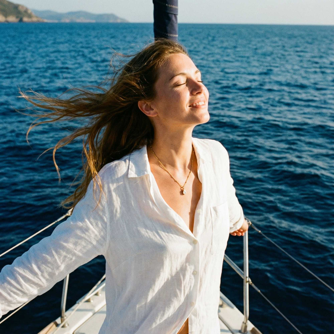 Astra Tropfen Halskette