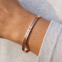 Thumbnail for Bracelet jonc — gros plan sur les détails, or rose | SKU: bgby-rg