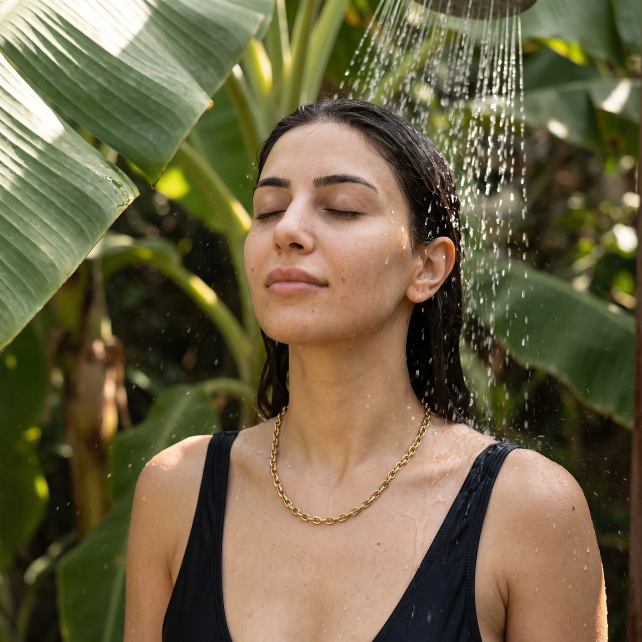 Collana catena — foto indossata sotto la doccia, waterproof, oro | SKU: lachaine