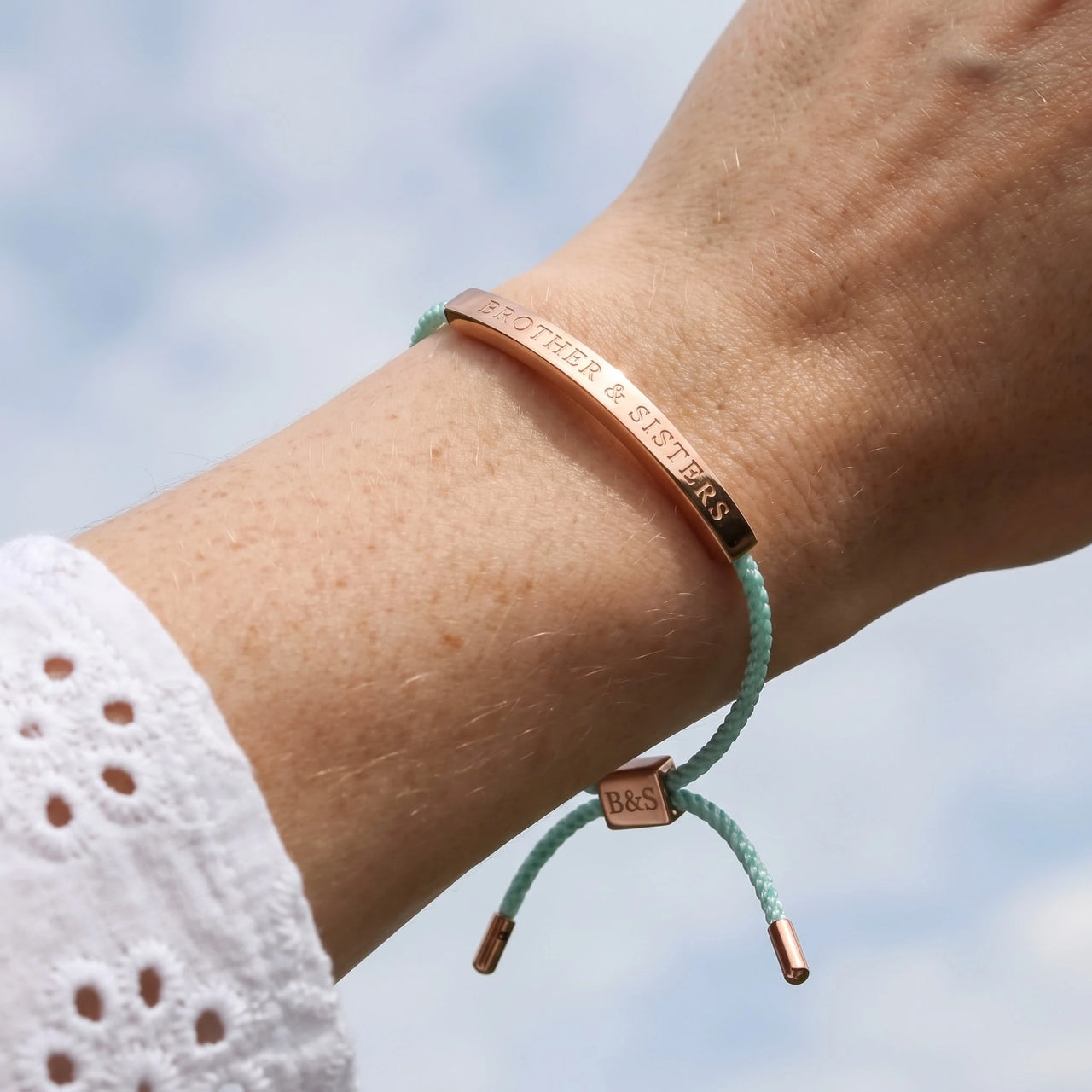 La Menthe, rose gold bracelet — close up | SKU: lamenthe-rg