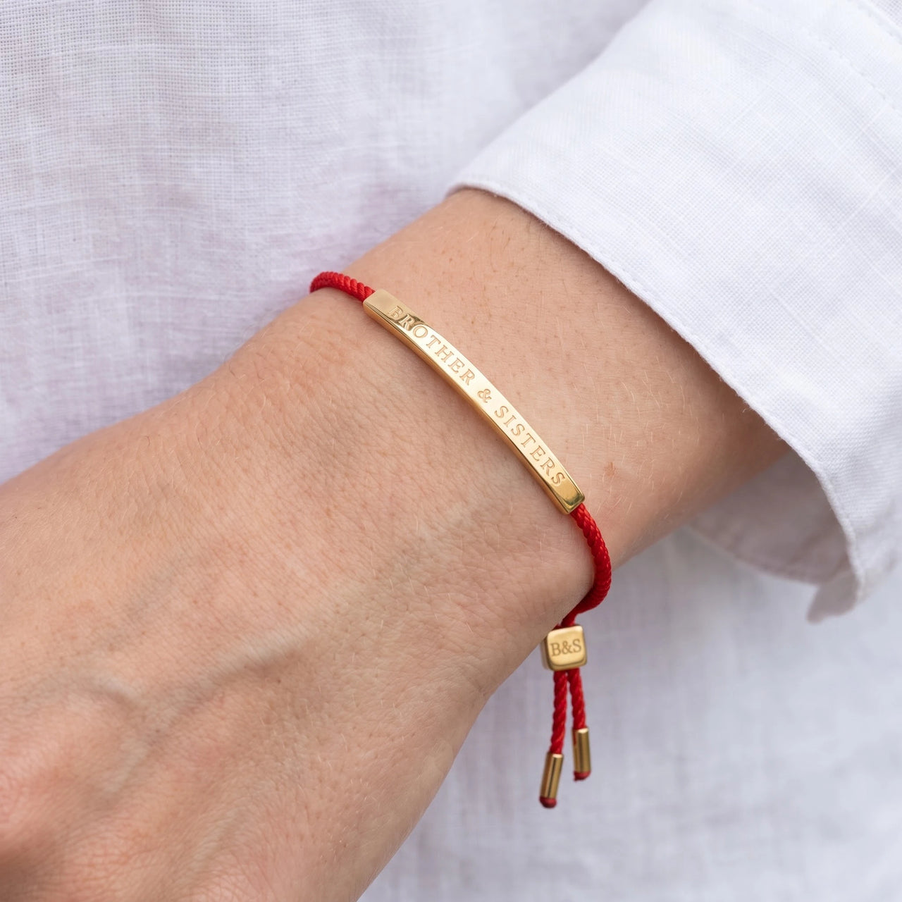L'Amour, gold bracelet — close up | SKU: lamour-g