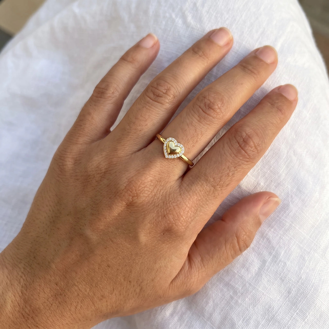 Ring herz — getragen, echte Größe, Gold | SKU: lecoeur