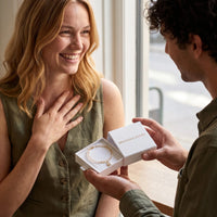 Thumbnail for Perlenarmband — als Geschenk überreicht, Gold | SKU: l-epure