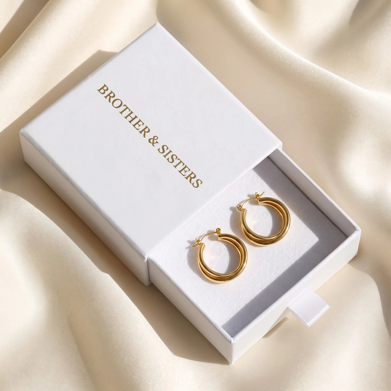 Cerchi orecchini — nella scatola regalo, oro | SKU: lescroisees