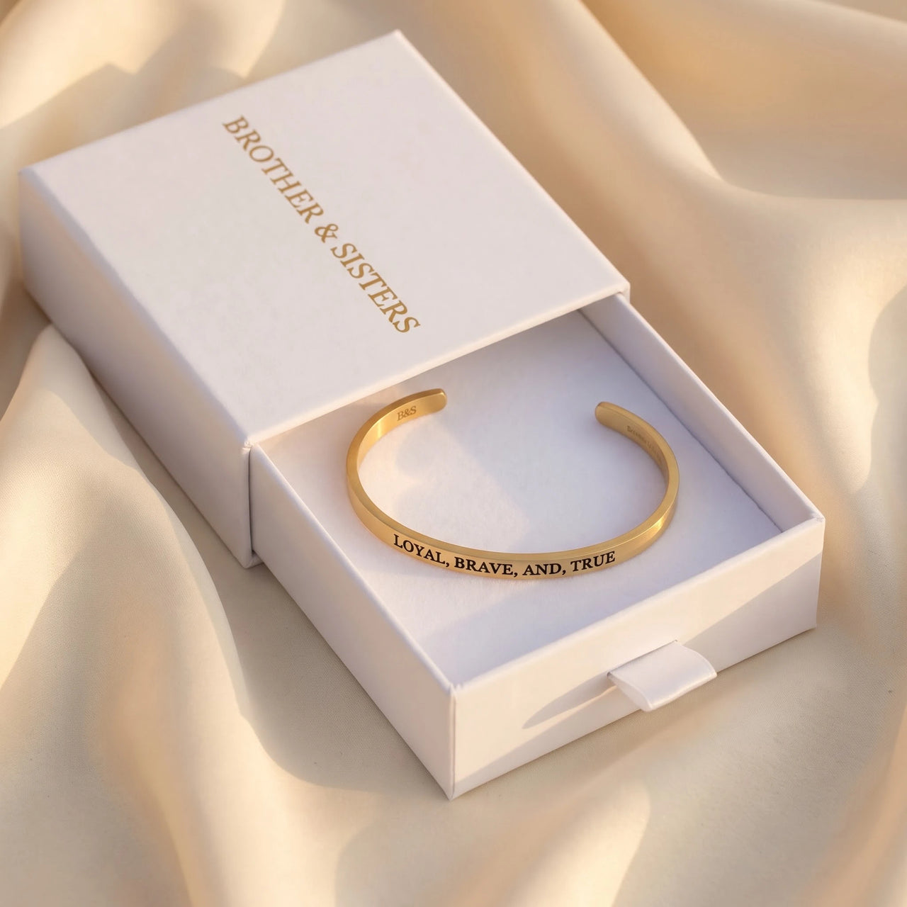 Gravur armband — in der Geschenkbox, Gold | SKU: lbat-rg