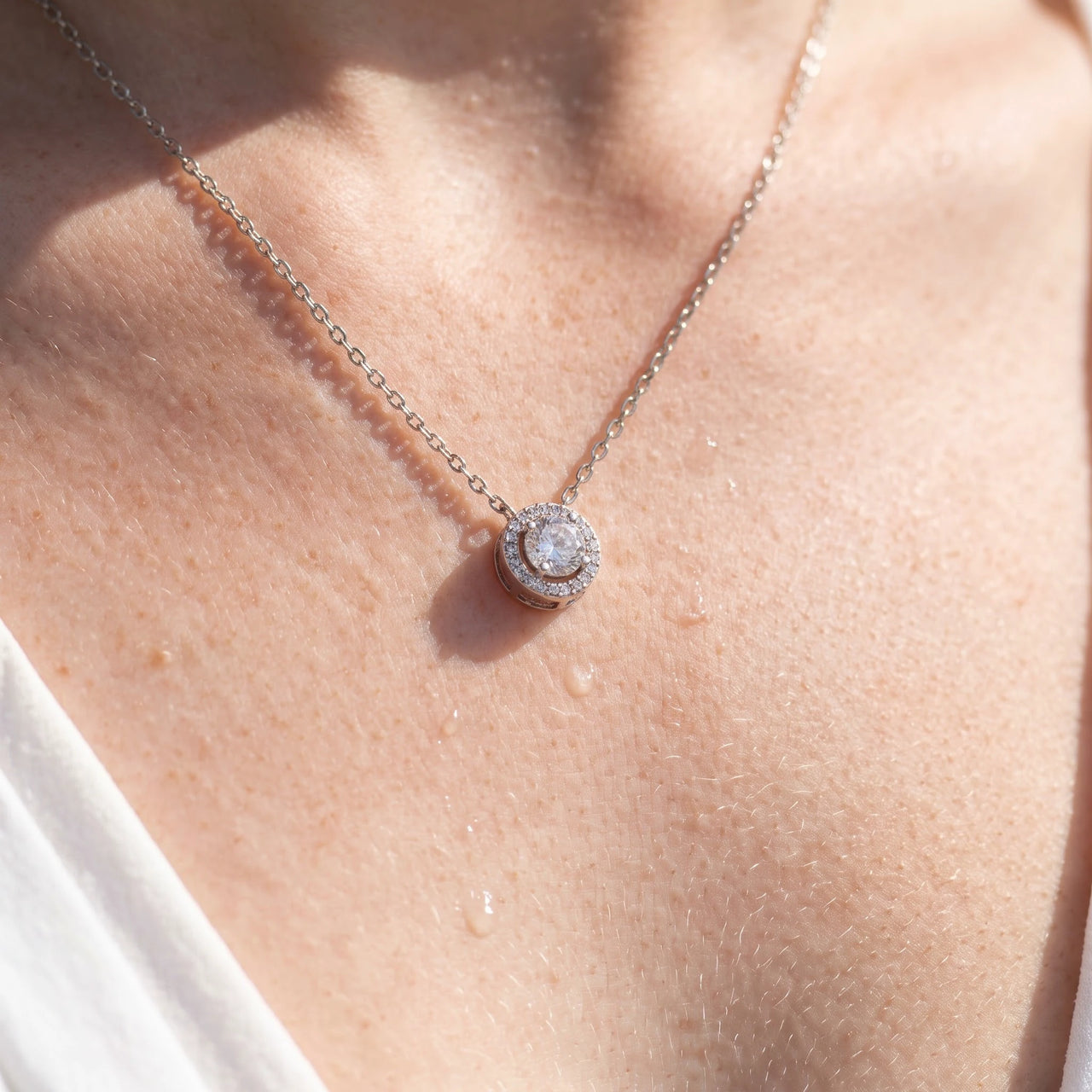 Close-up of the silver necklace worn on the skin | SKU: 33136351