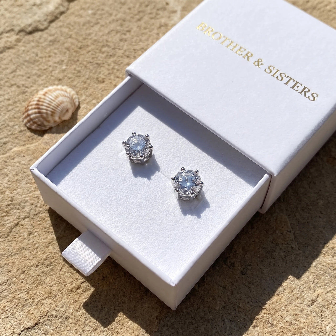 Punti luce orecchini — nella scatola regalo, argento | SKU: 5056659