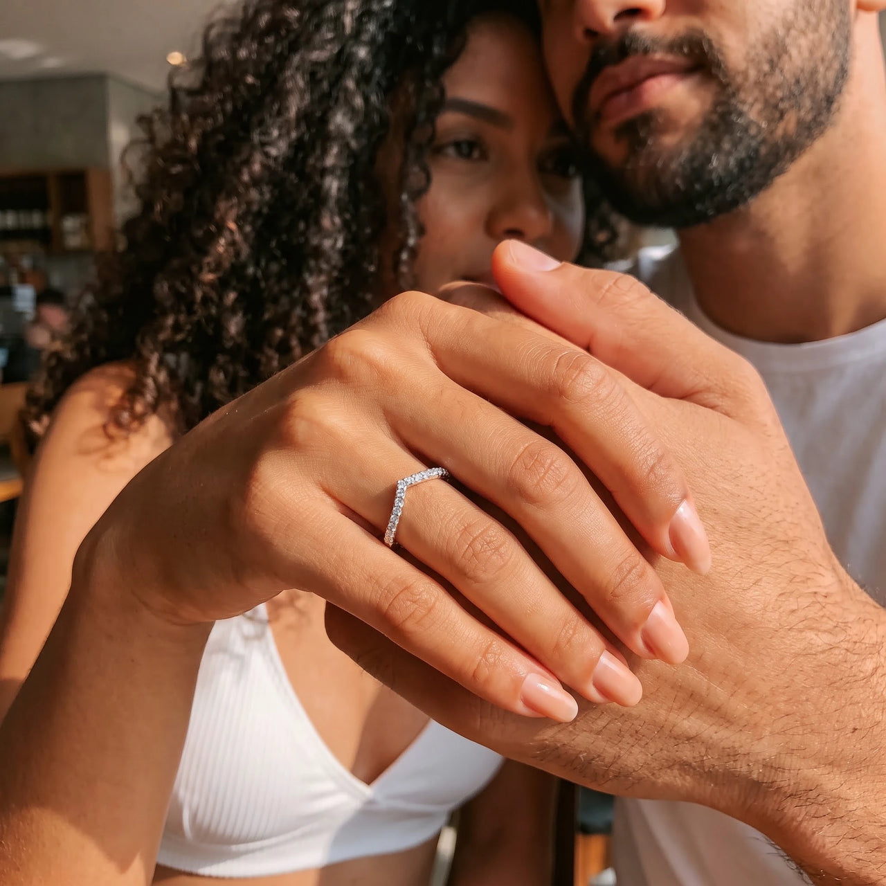 V ring — von einem Paar getragen, Silber | SKU: 10645547-4.5-silver