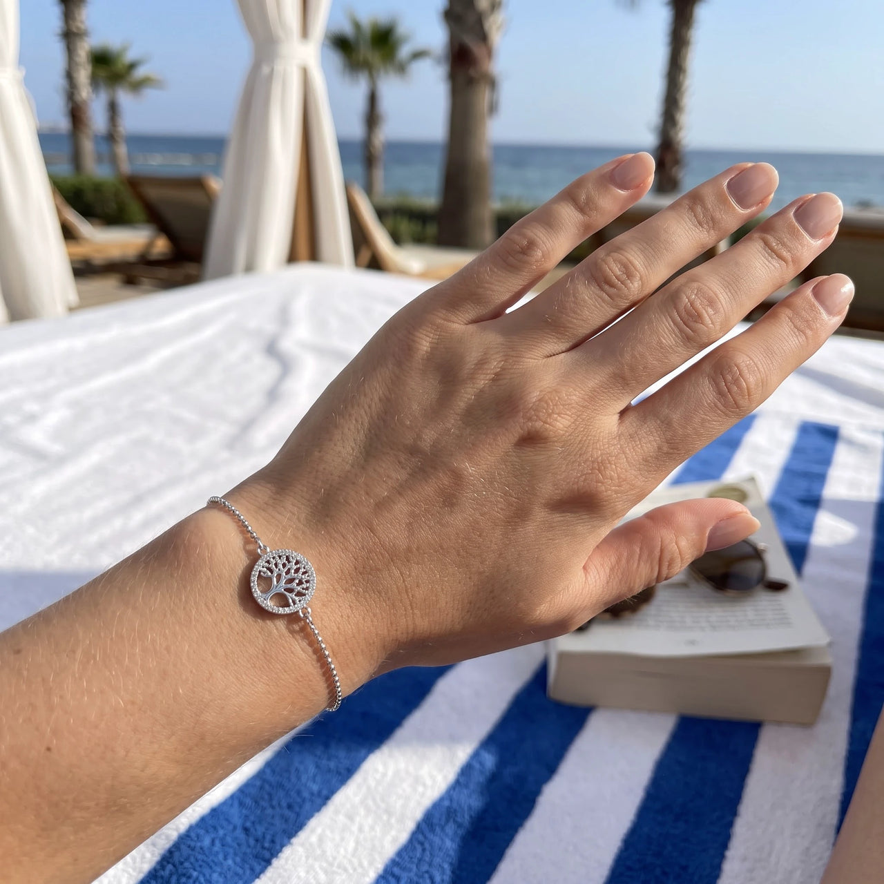 Bracciale albero della vita — foto indossata, misura reale, argento | SKU: 18963309-white-gold