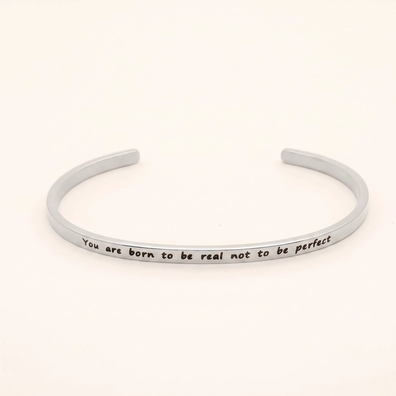 Bracciali con frasi motivazionali — foto prodotto su sfondo bianco, argento | SKU: 9864184-silver
